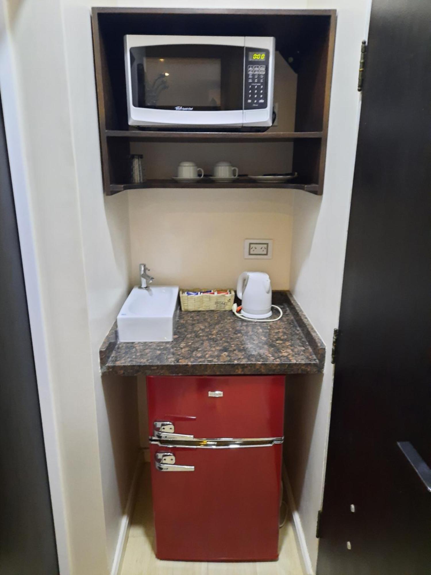 Del Angú Inn 3*